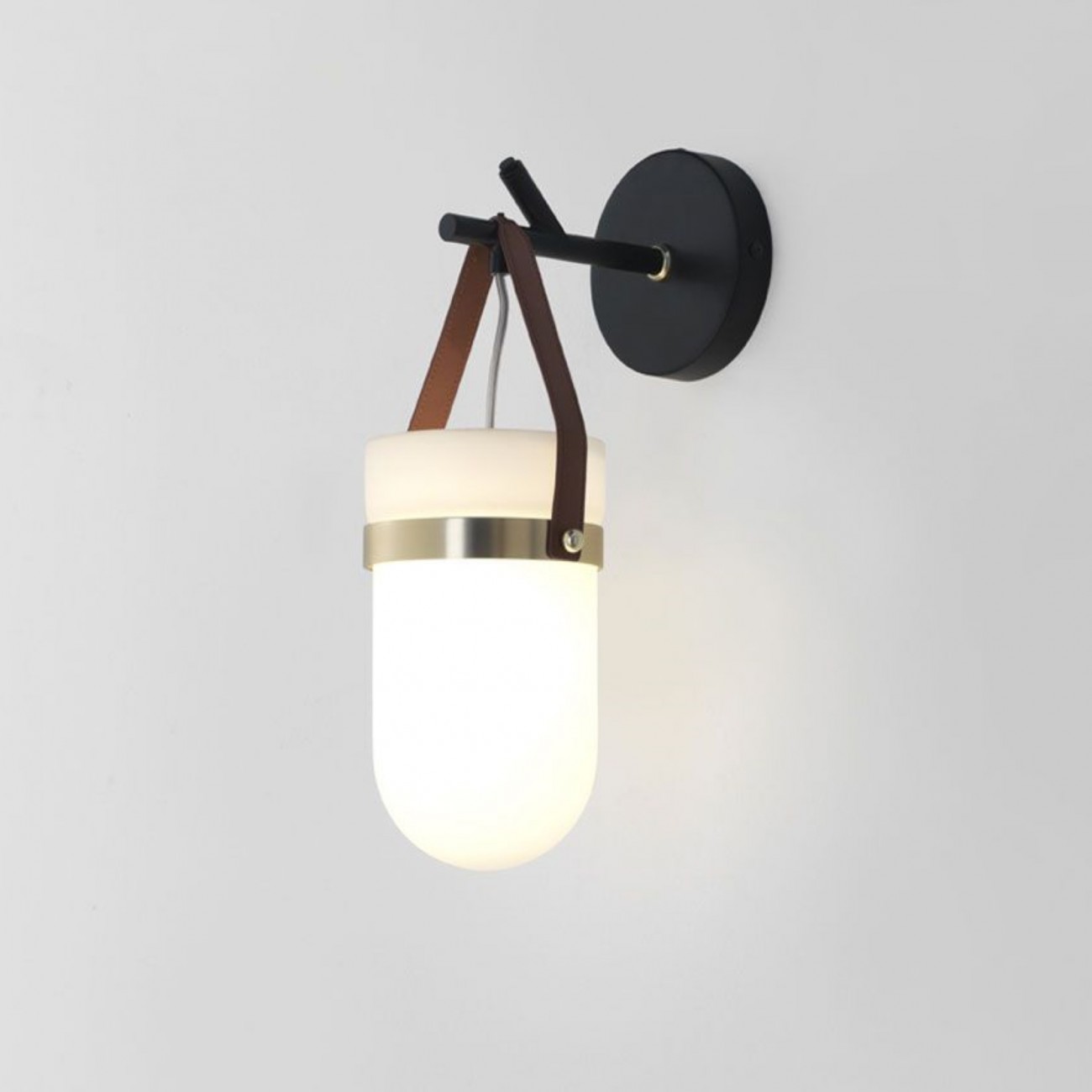 Aromas Almon Wall Lamp