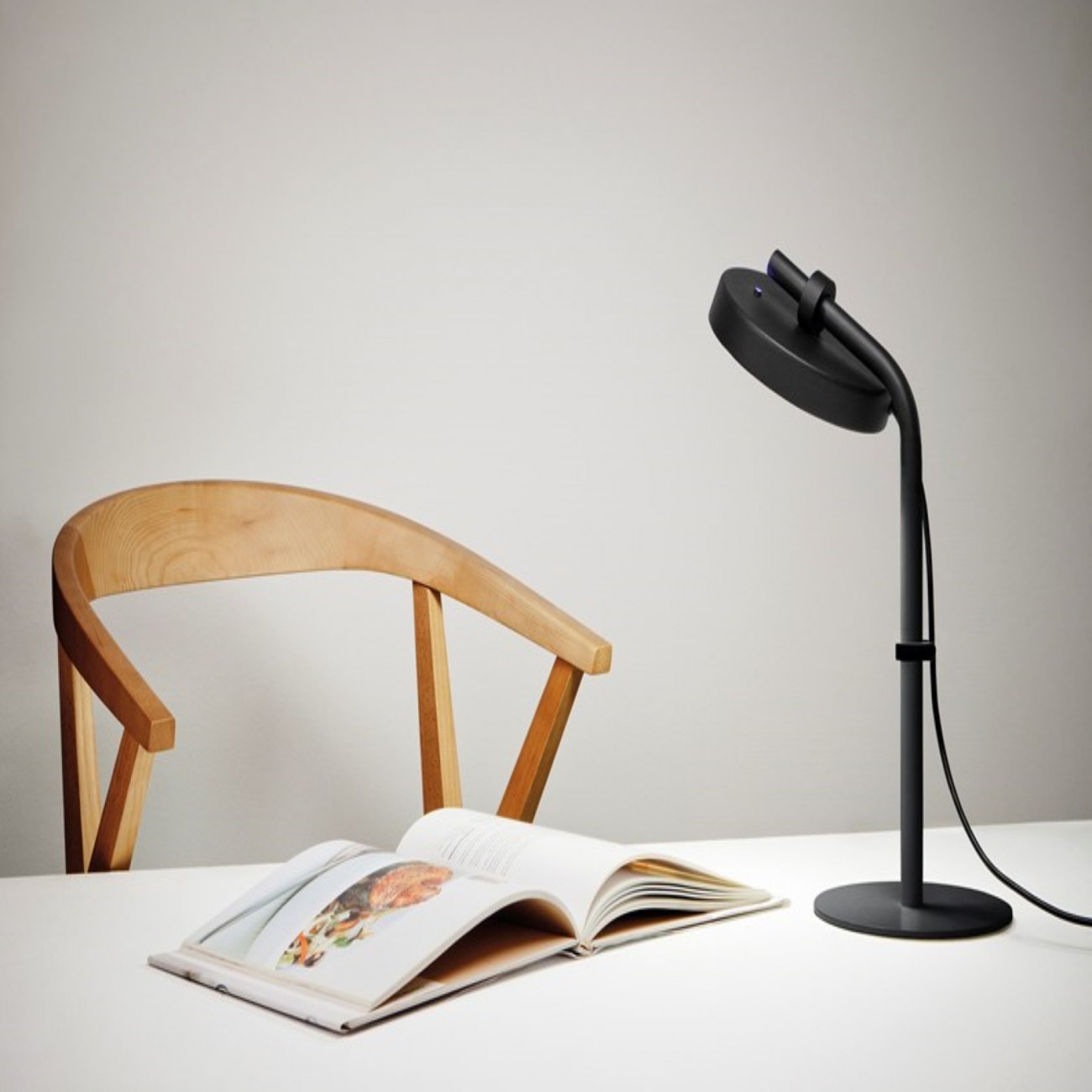 Estiluz ARO Table lamp
