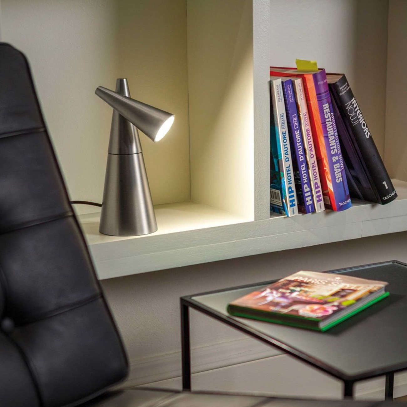 Estiluz CORNET Table lamp