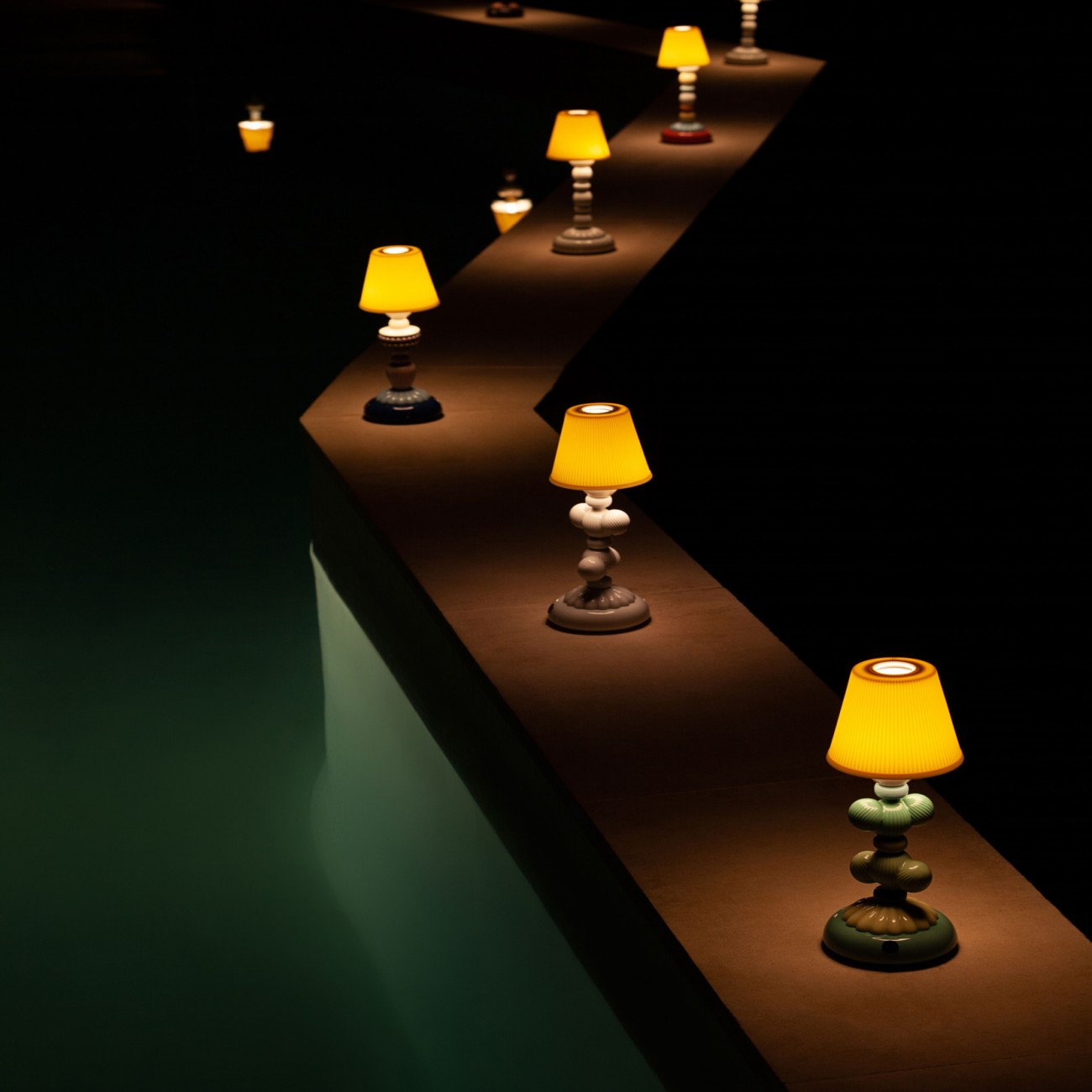 Lladró Sunflower Firefly Table Lamp. Blue