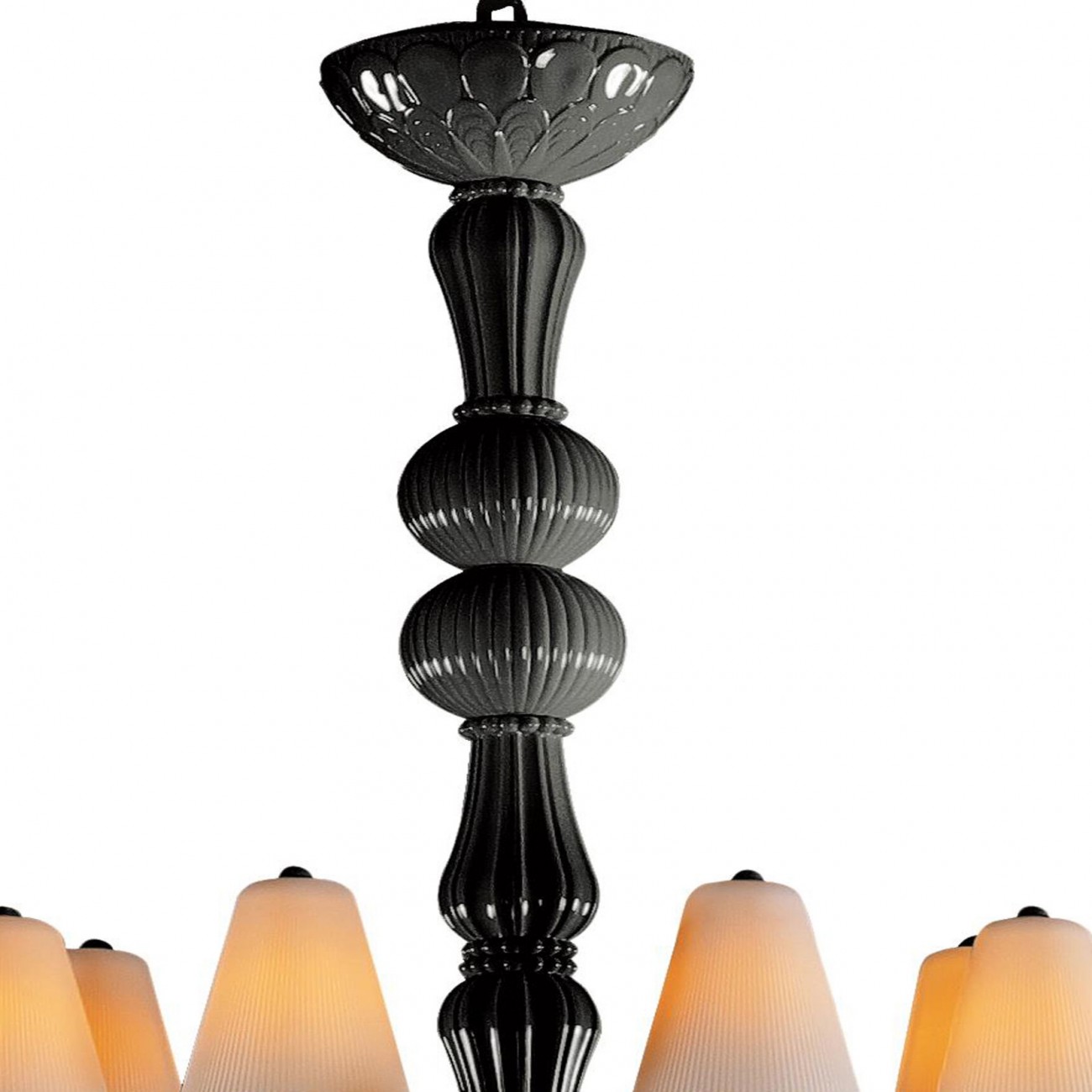 Lladró Ivy and Seed 32 Lights Chandelier. Large Model. Absolute Black