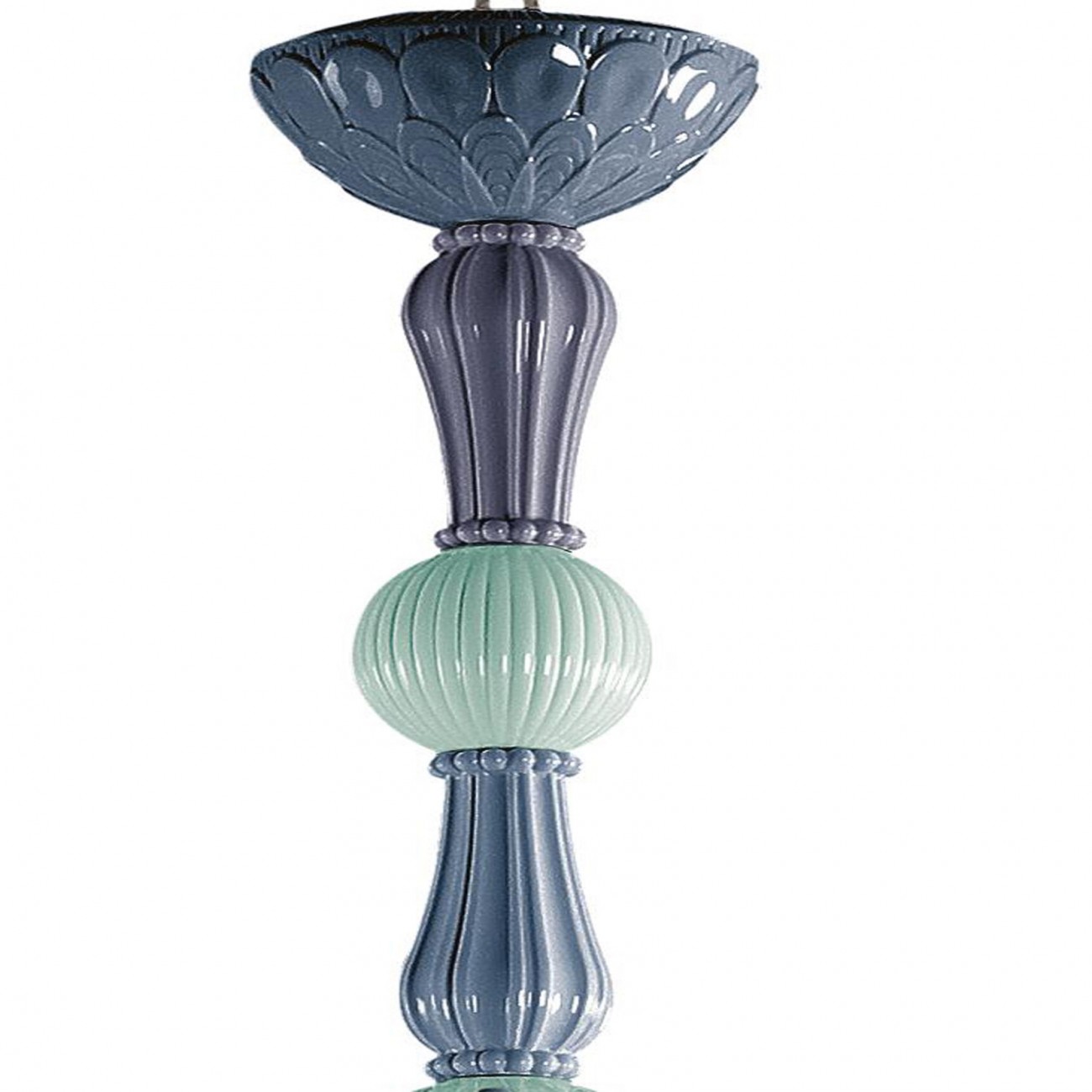 Lladró Ivy and Seed 16 Lights Chandelier. Large Flat Model. Ocean