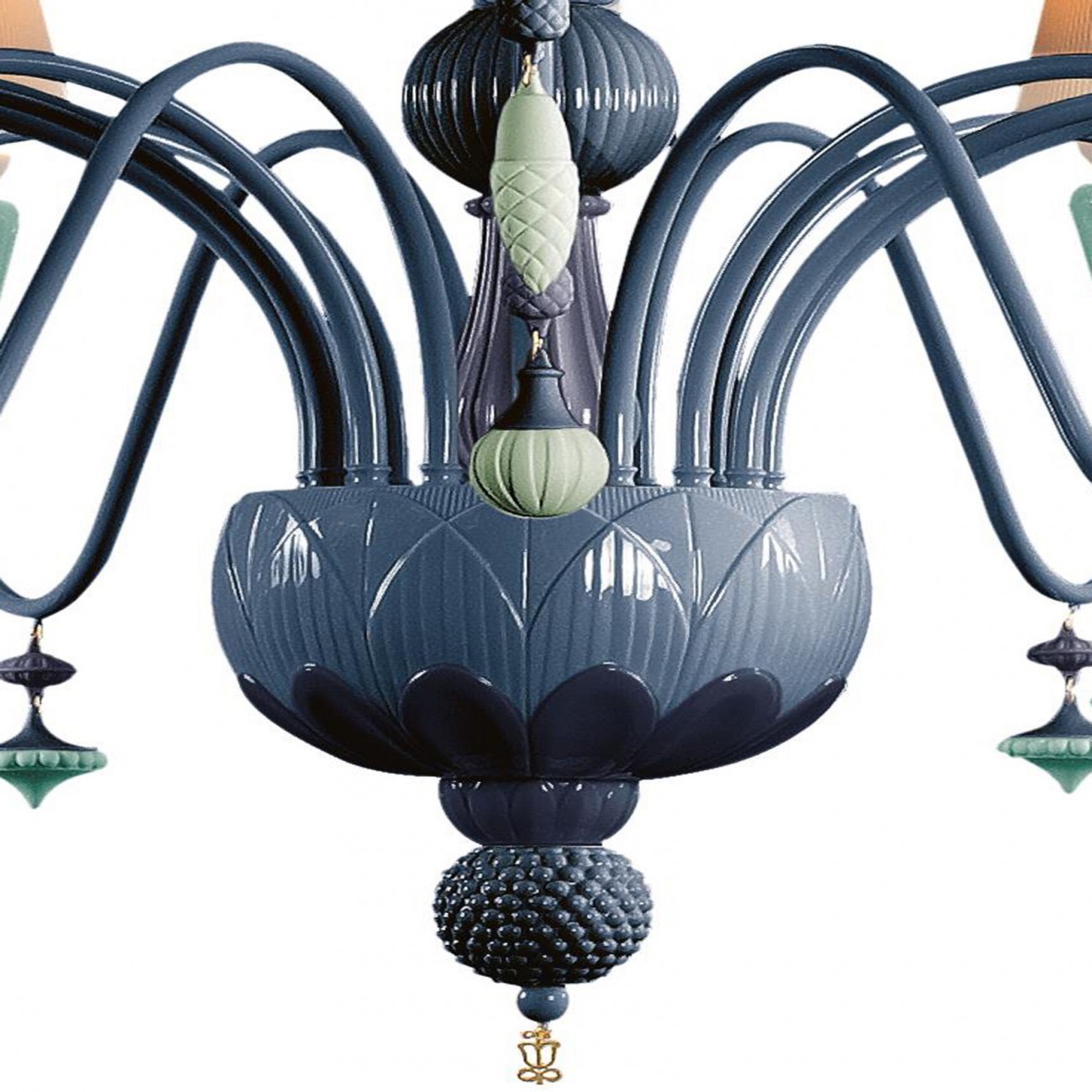 Lladró Ivy and Seed 16 Lights Chandelier. Large Flat Model. Ocean