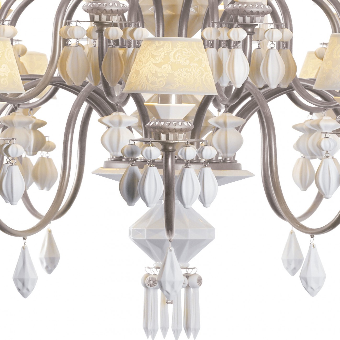 Lladró Belle De Nuit 40 luci Chandelier