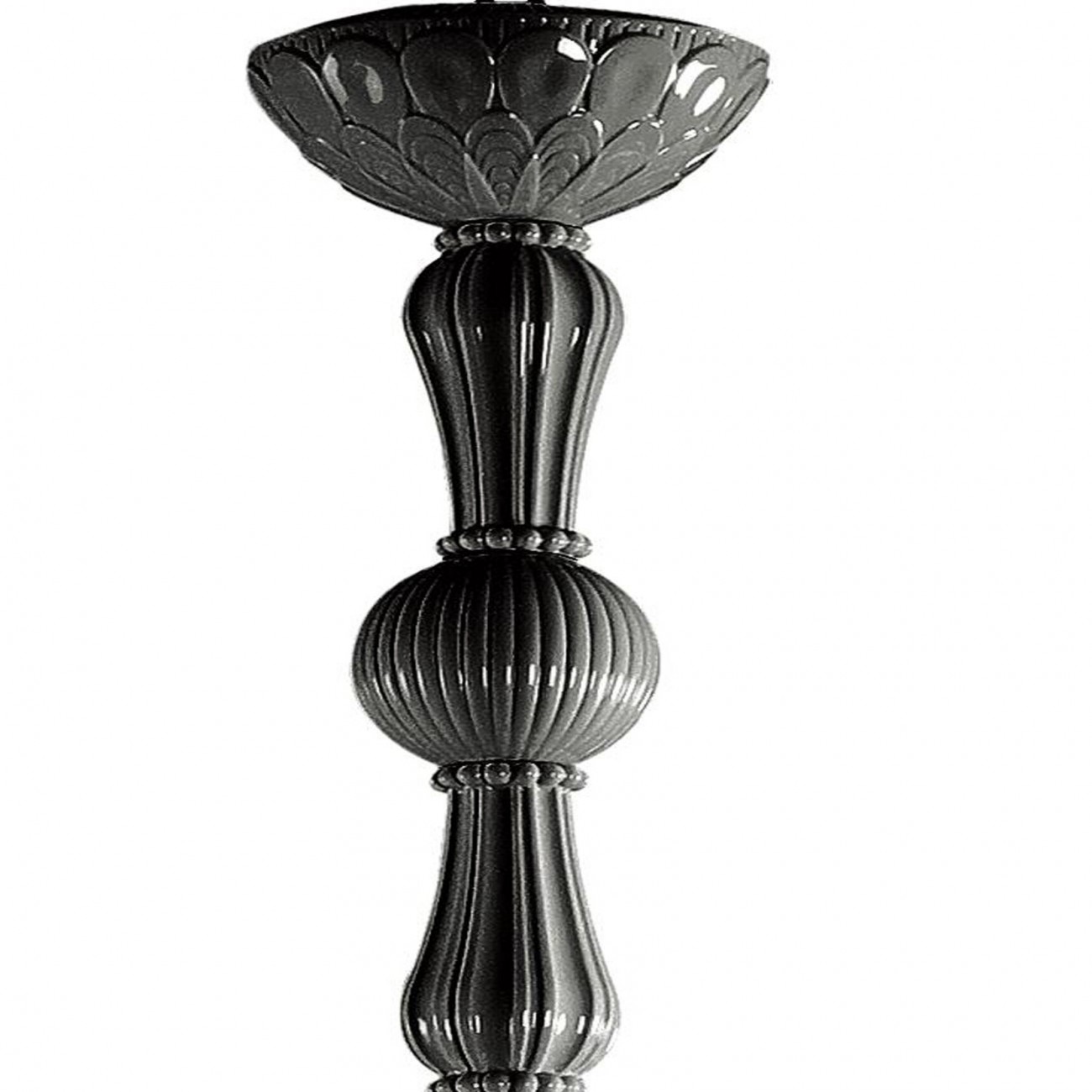 Lladró Ivy and Seed 16 Lights Chandelier. Large Flat Model.