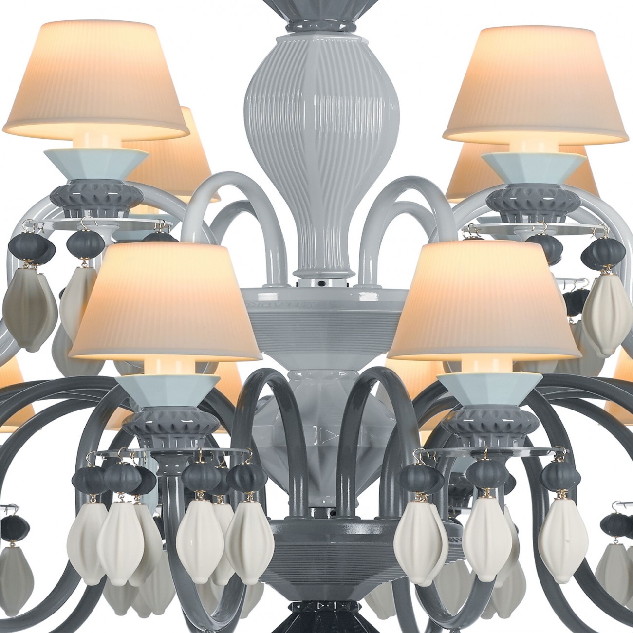 Lladró Belle De Nuit 24 Luci Chandelier