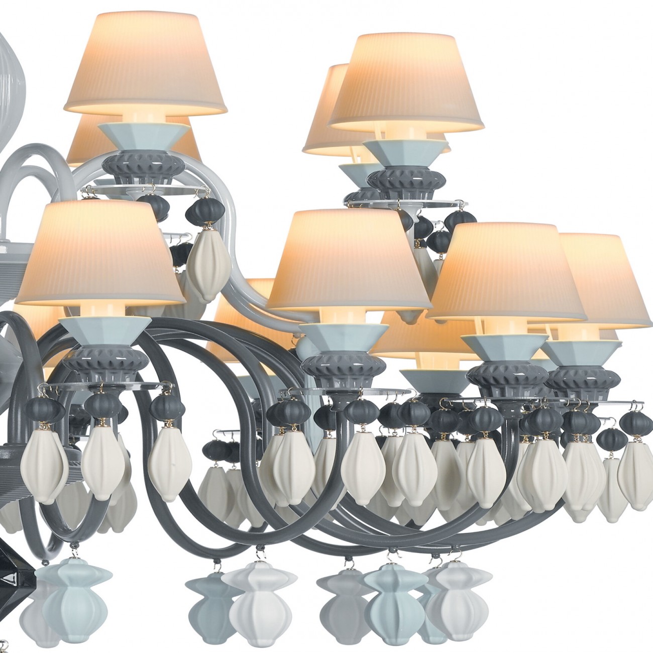 Lladró Belle De Nuit 24 Luci Chandelier