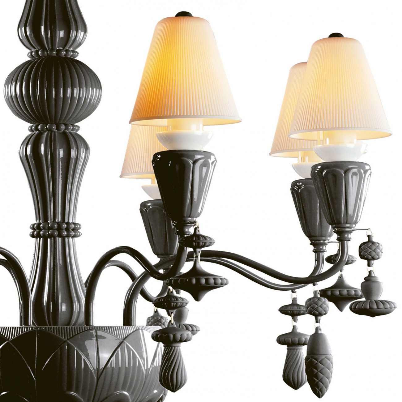 Lladró Ivy and Seed 8 Lights Chandelier