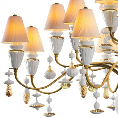 Lladró Ivy and Seed 20 Lights Chandelier. Medium Model