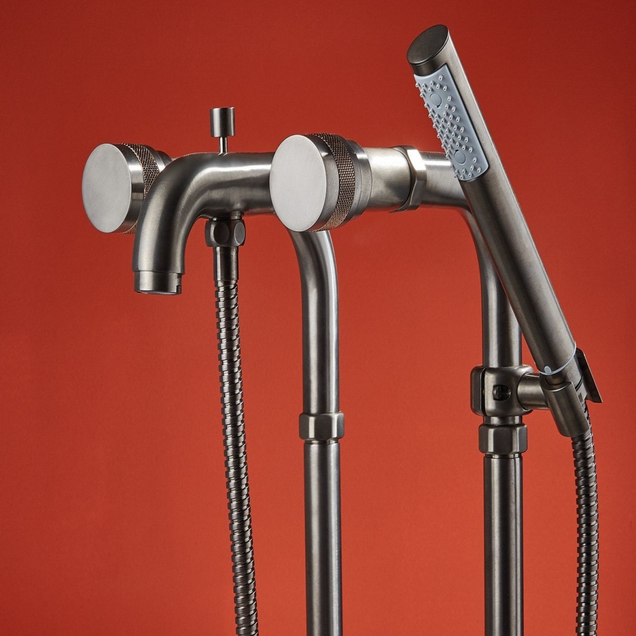 Officina Nicolazzi Khady Groupe de bain avec douche extérieure duplex