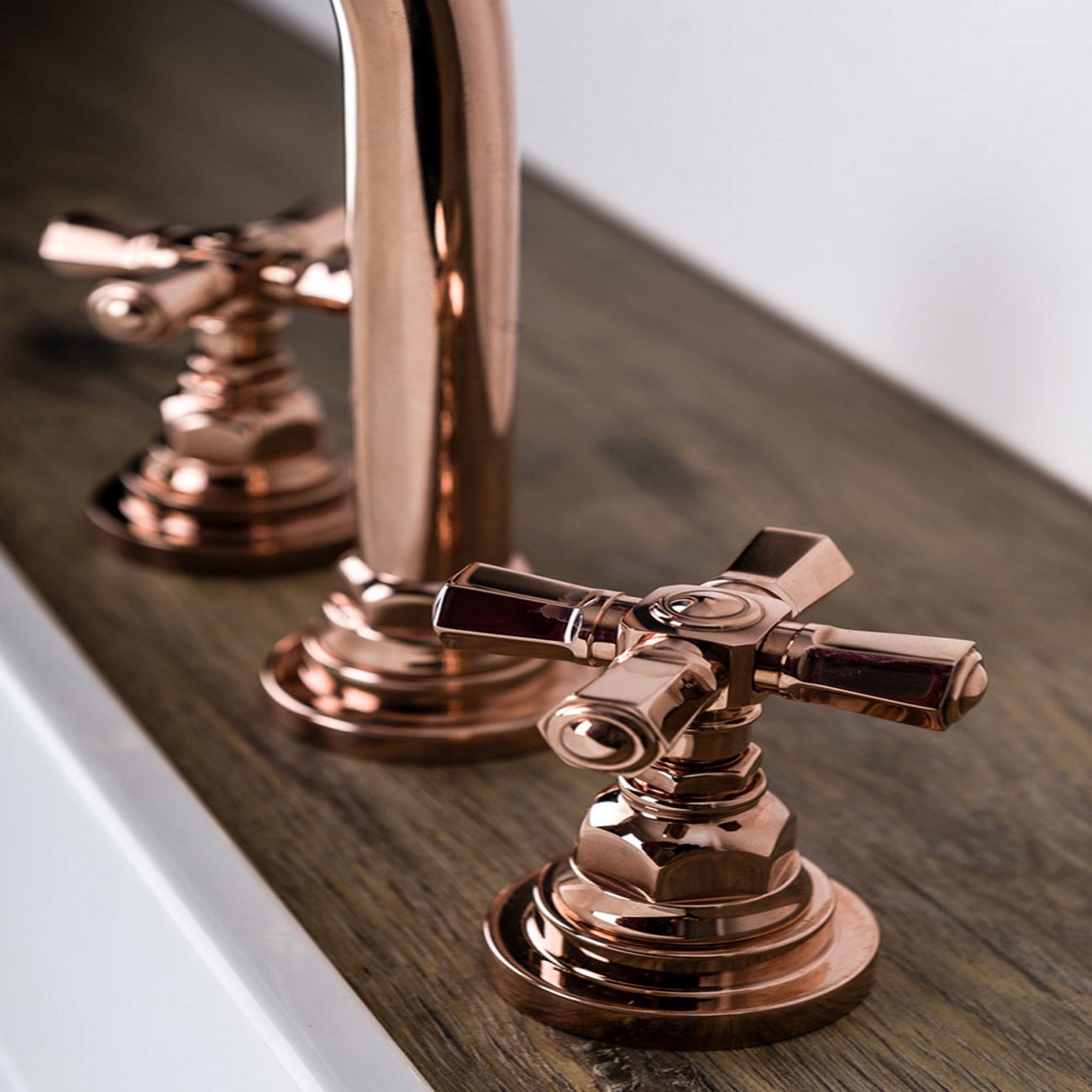 Officina Nicolazzi Agorà, Batteria lavabo scarico automatico