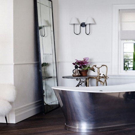 Officina Nicolazzi Tradizionale, Outdoor bathtub with shower unit