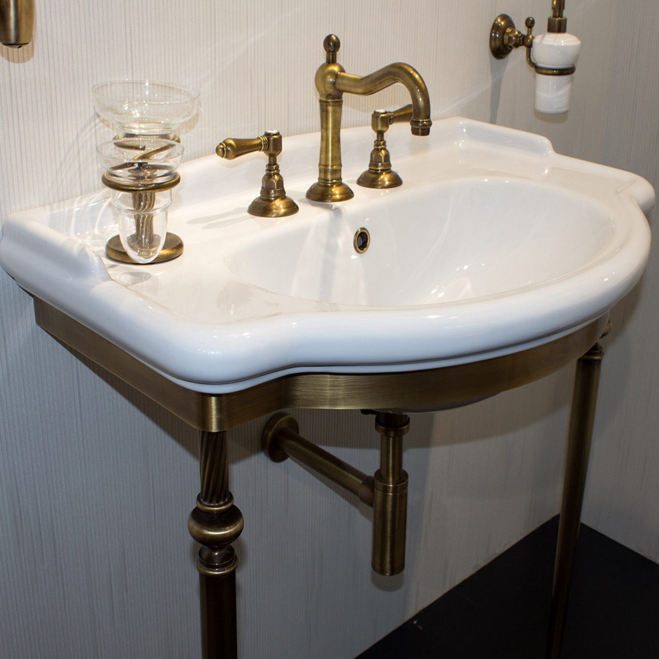 Officina Nicolazzi Tradizionale, Batterie évier de vidange automatique