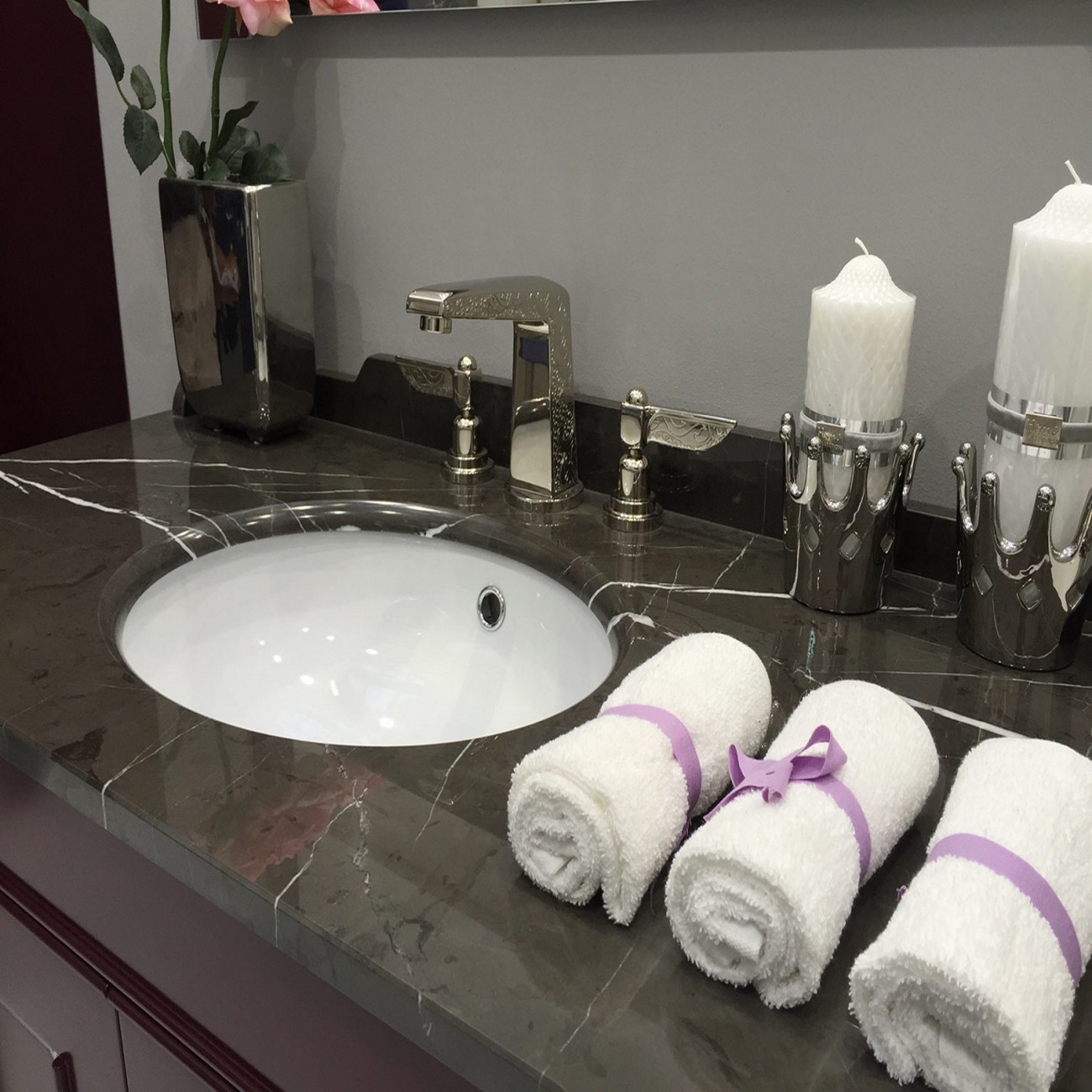 Officina Nicolazzi Liberty, Batería de lavabo de descarga automática