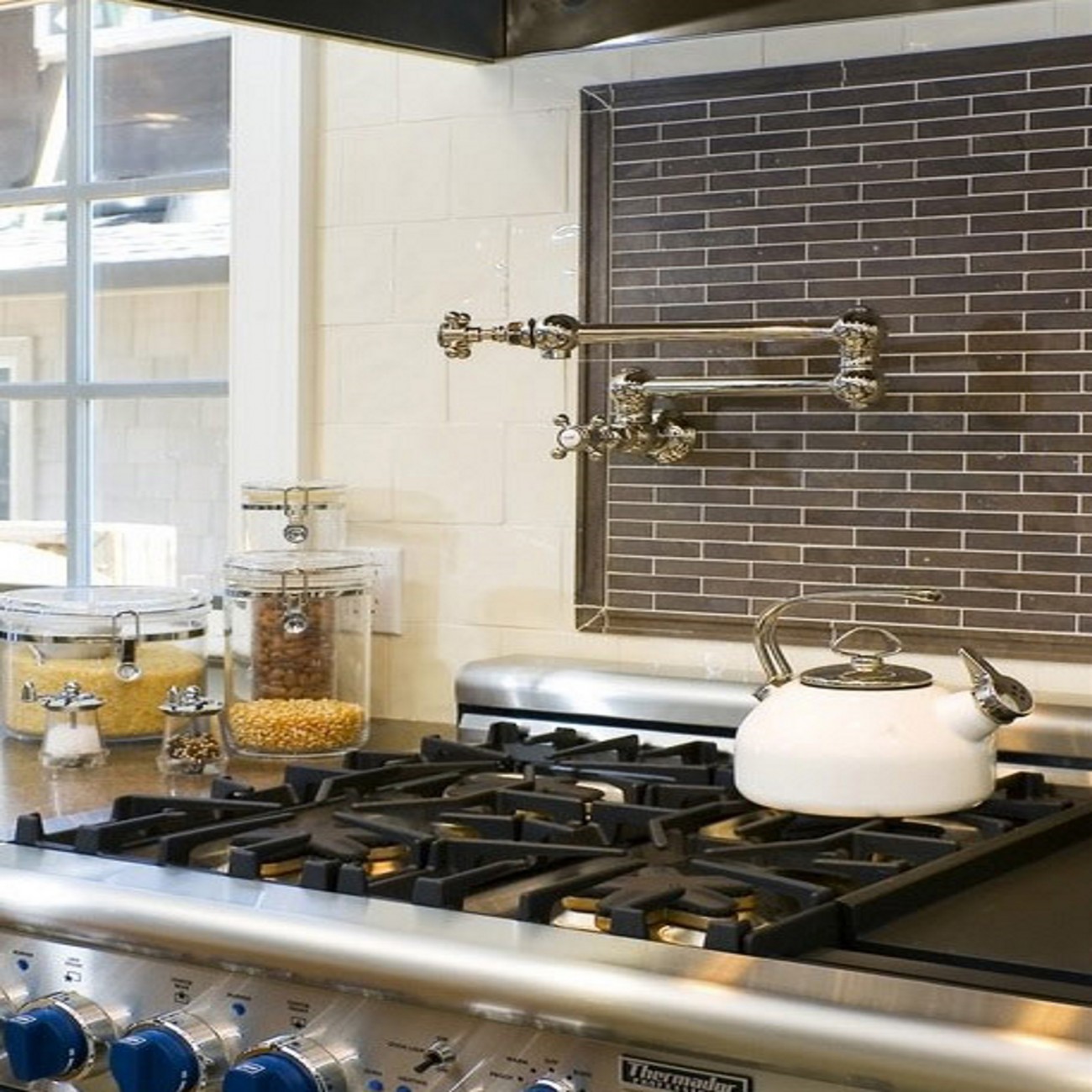 Officina Nicolazzi Dames Anglaises, Robinet de cuisine articulé avec arrêt