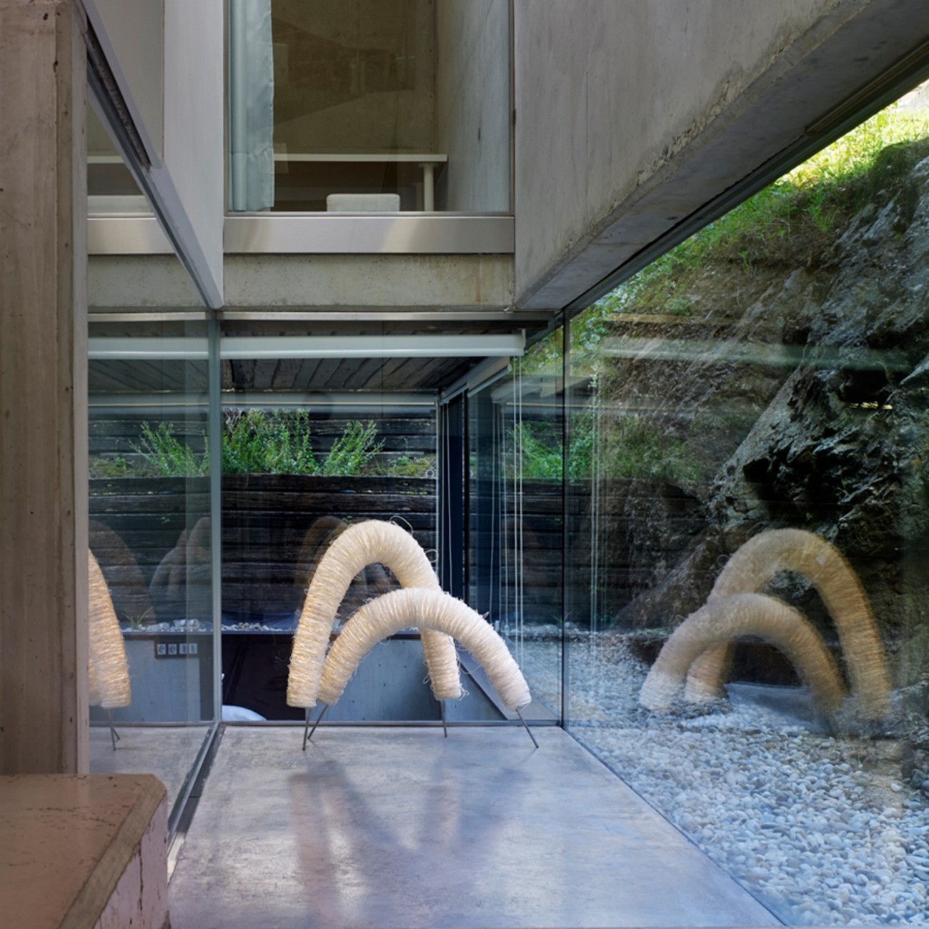 A-Emotional Light Arc