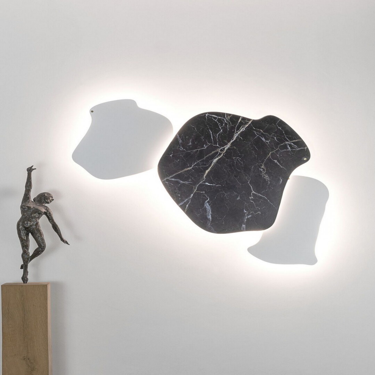 Hind Rabii Ya-Ya 1, Wall lamp