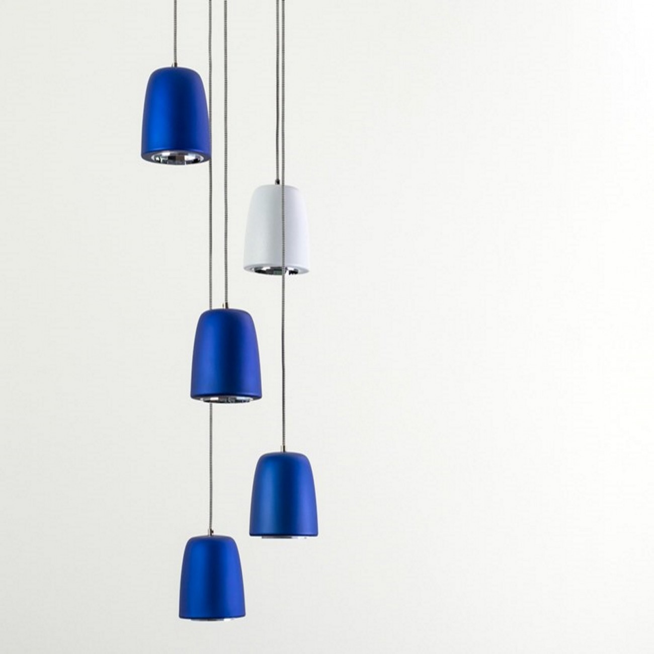 Hind Rabii Ice Lady, Lampe à suspension