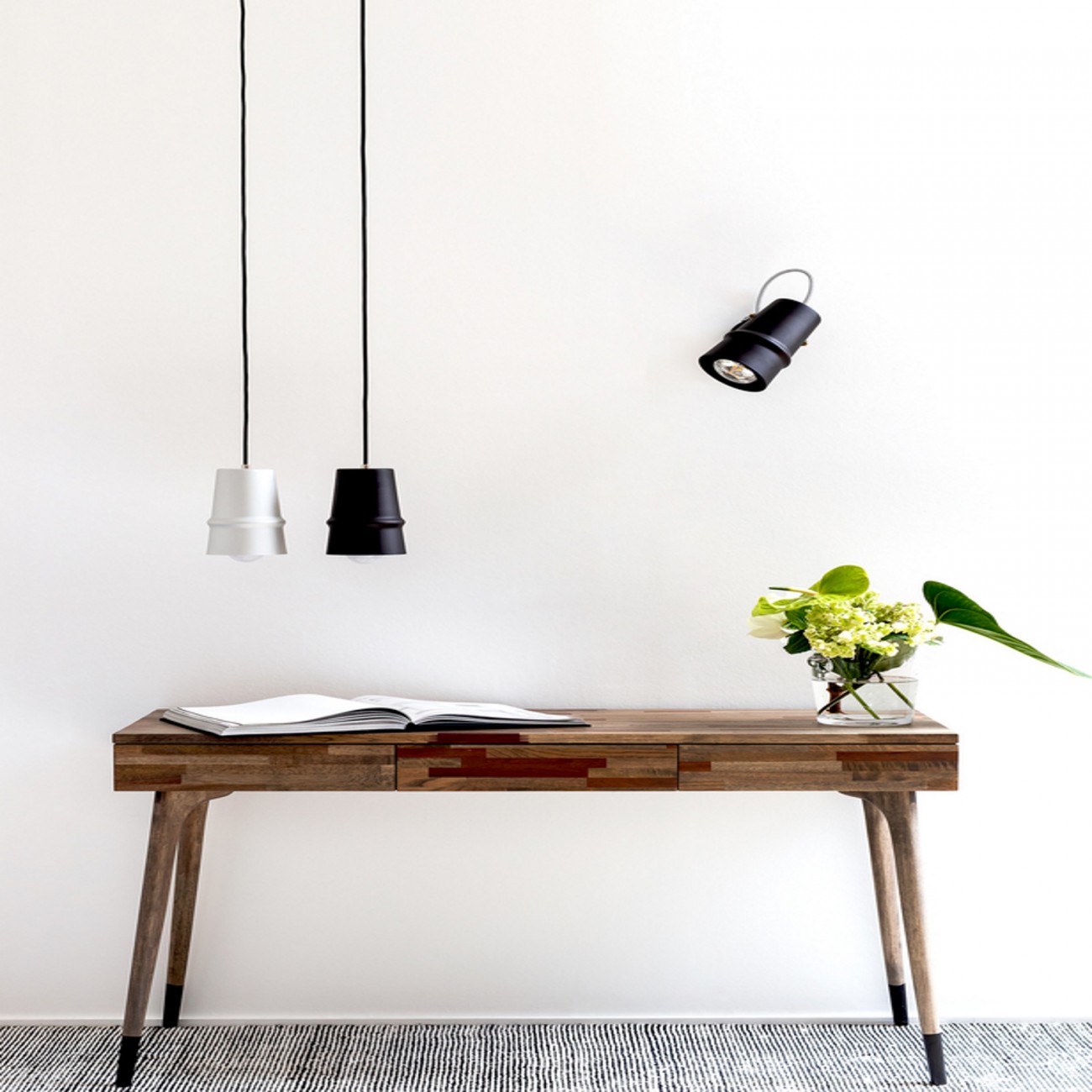 Hind Rabii Belle D'I 20 ALM, Suspension lamp