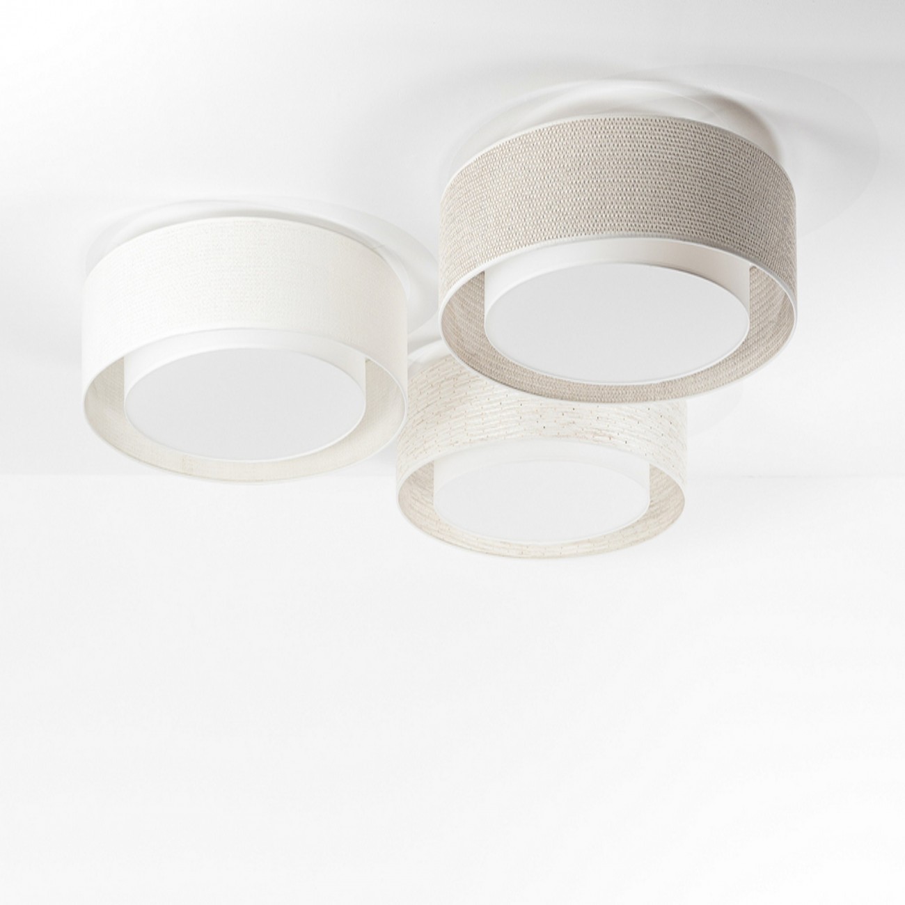 Hind Rabii Tenue de Soiree, Plafoniera