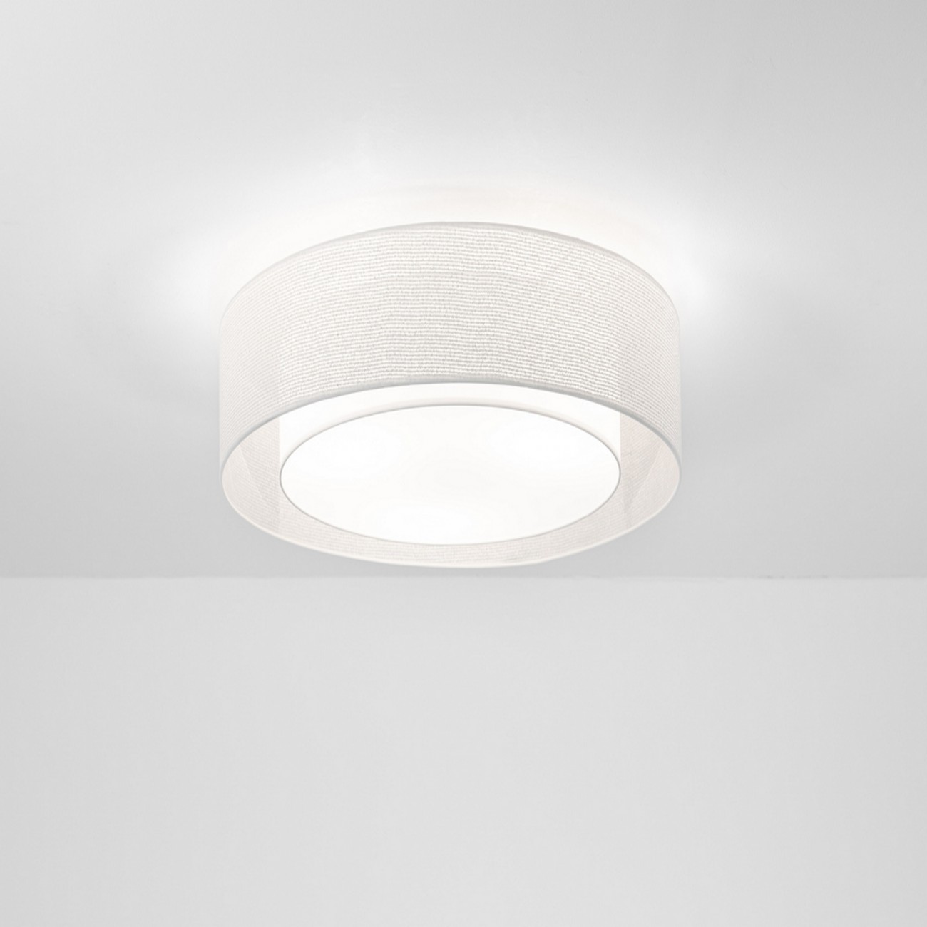 Hind Rabii Tunue de Soirèe, Ceiling lamp