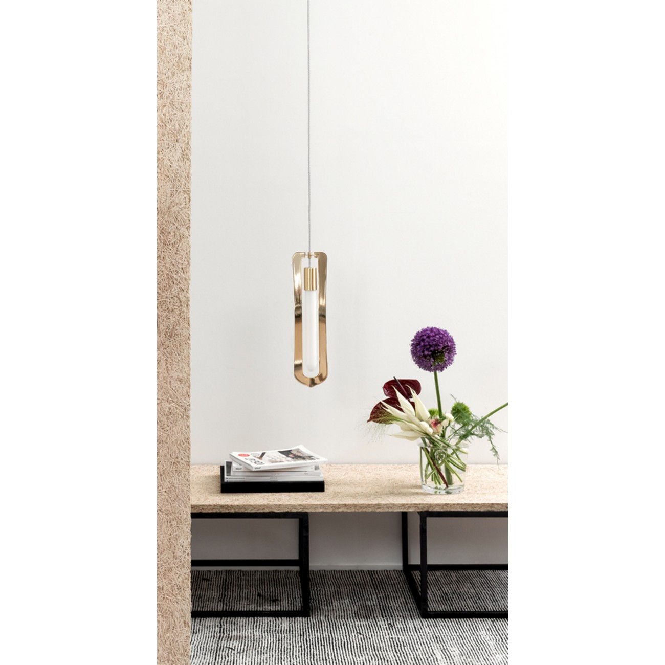 Hind Rabii Newels Gold, Lampada a sospensione