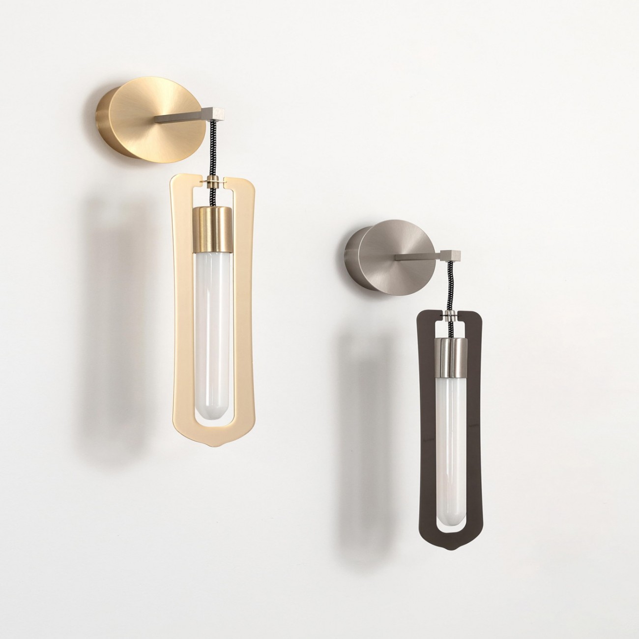 Hind Rabii Newels Wall Gold, Lampada a sospensione