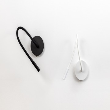 Hind Rabii Let Me Read, Lampada a sospensione/parete