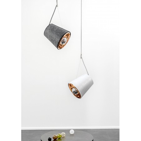 Hind Rabii Tensions, Lampe à suspension