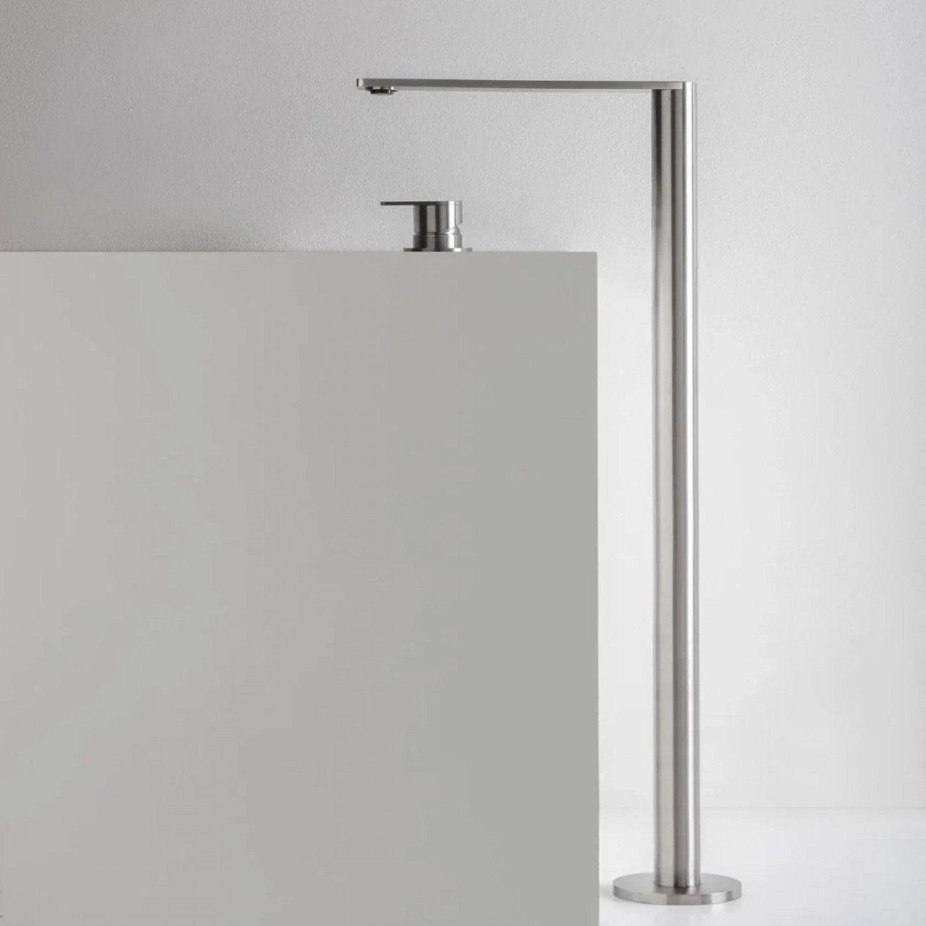 Zazzeri Q316 Column-mounted washbasin spout L230 x H1000 mm