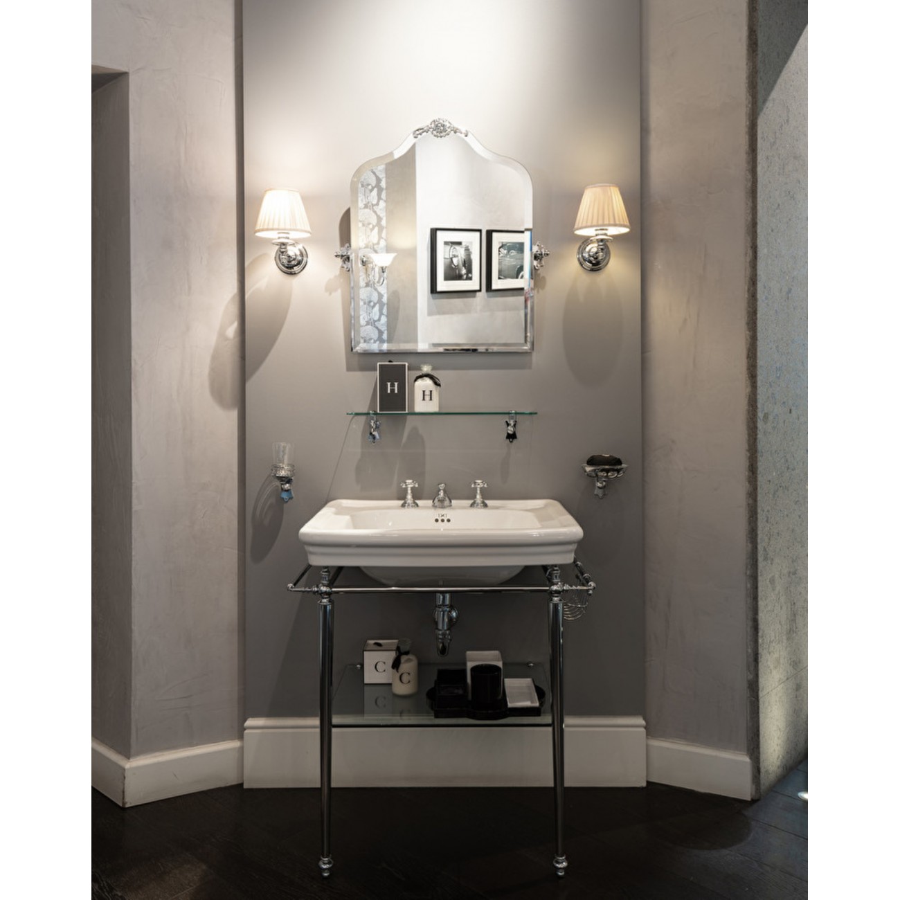 Devon&Devon Etoile, Console pour lavabo ETOILE avec porte-objets en verre