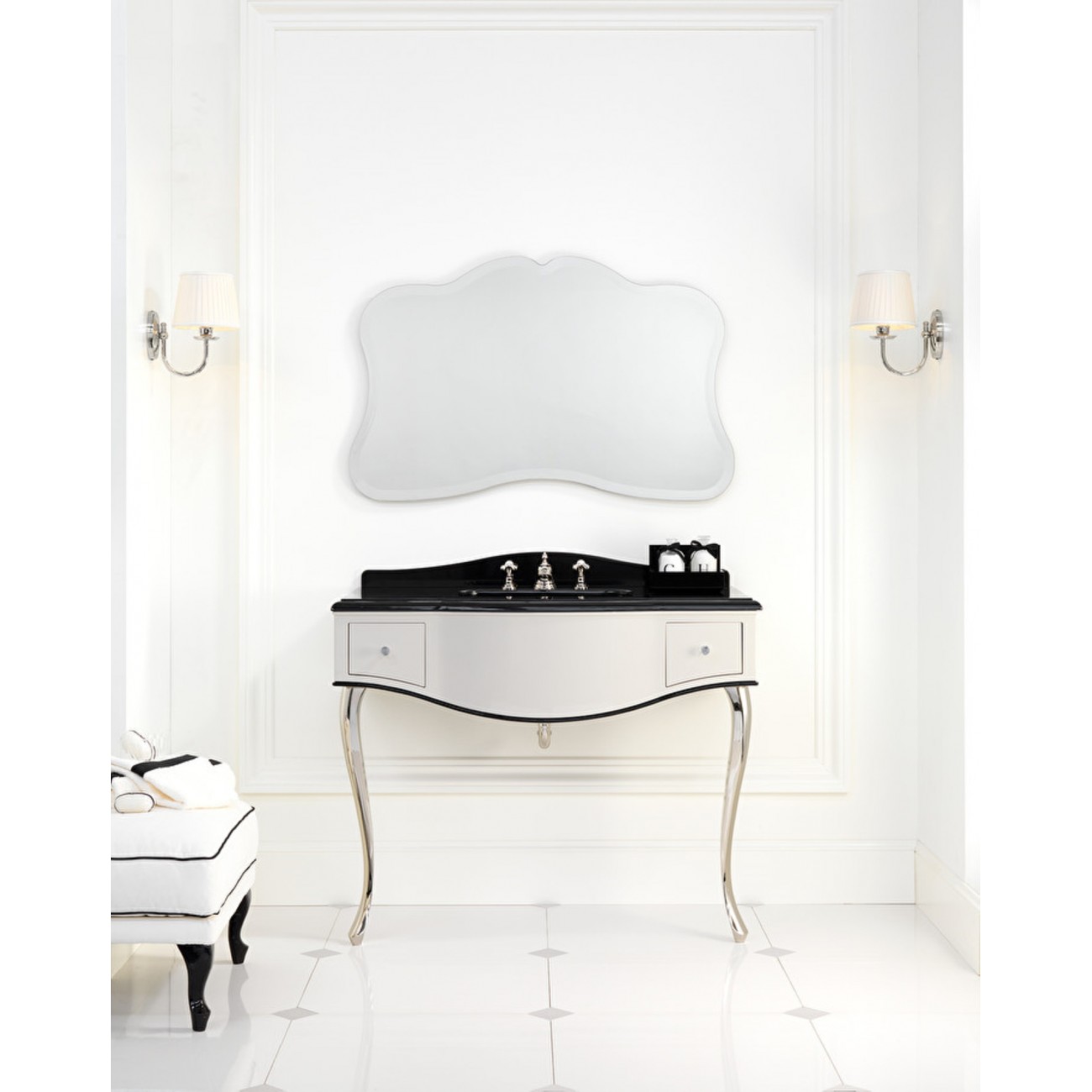 Devon&Devon Audrey, Porte-meuble avec plateau en marbre et laquage Noir