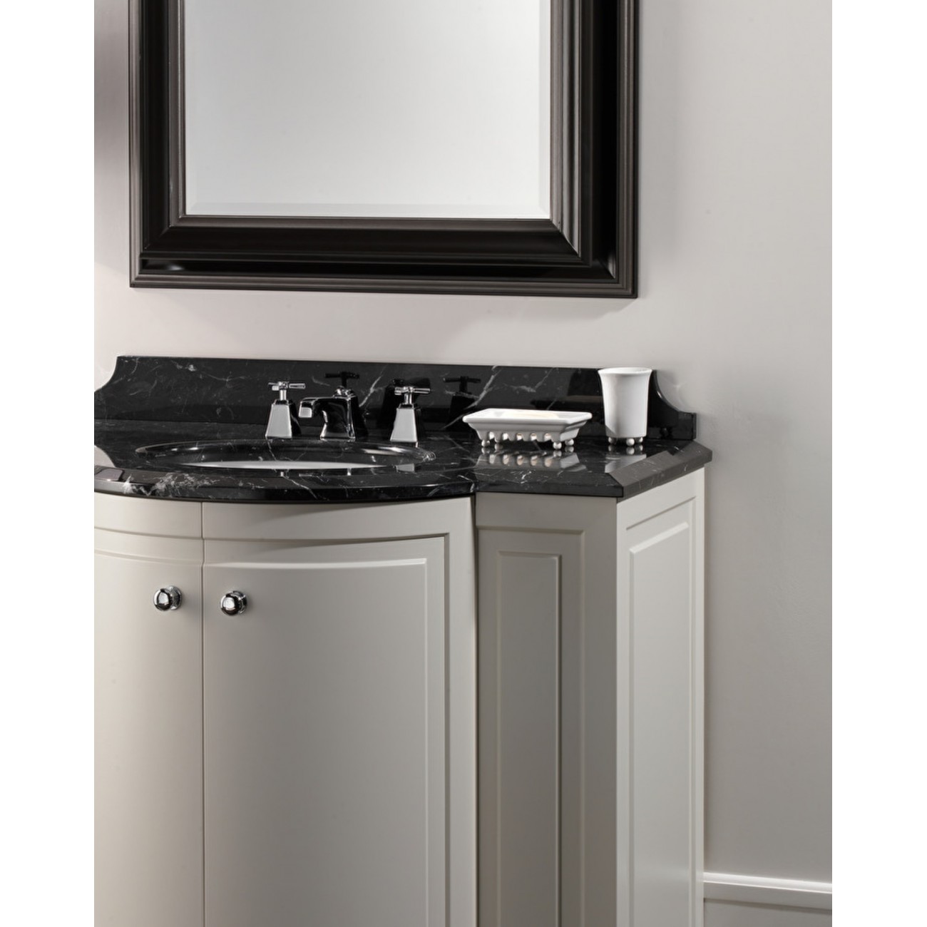 Devon&Devon Clarence, Porte-meuble avec plateau en marbre