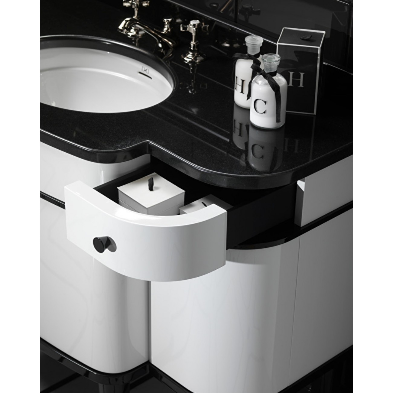 Devon&Devon Music, Mobile porta lavabo con piano in marmo Nero assoluto