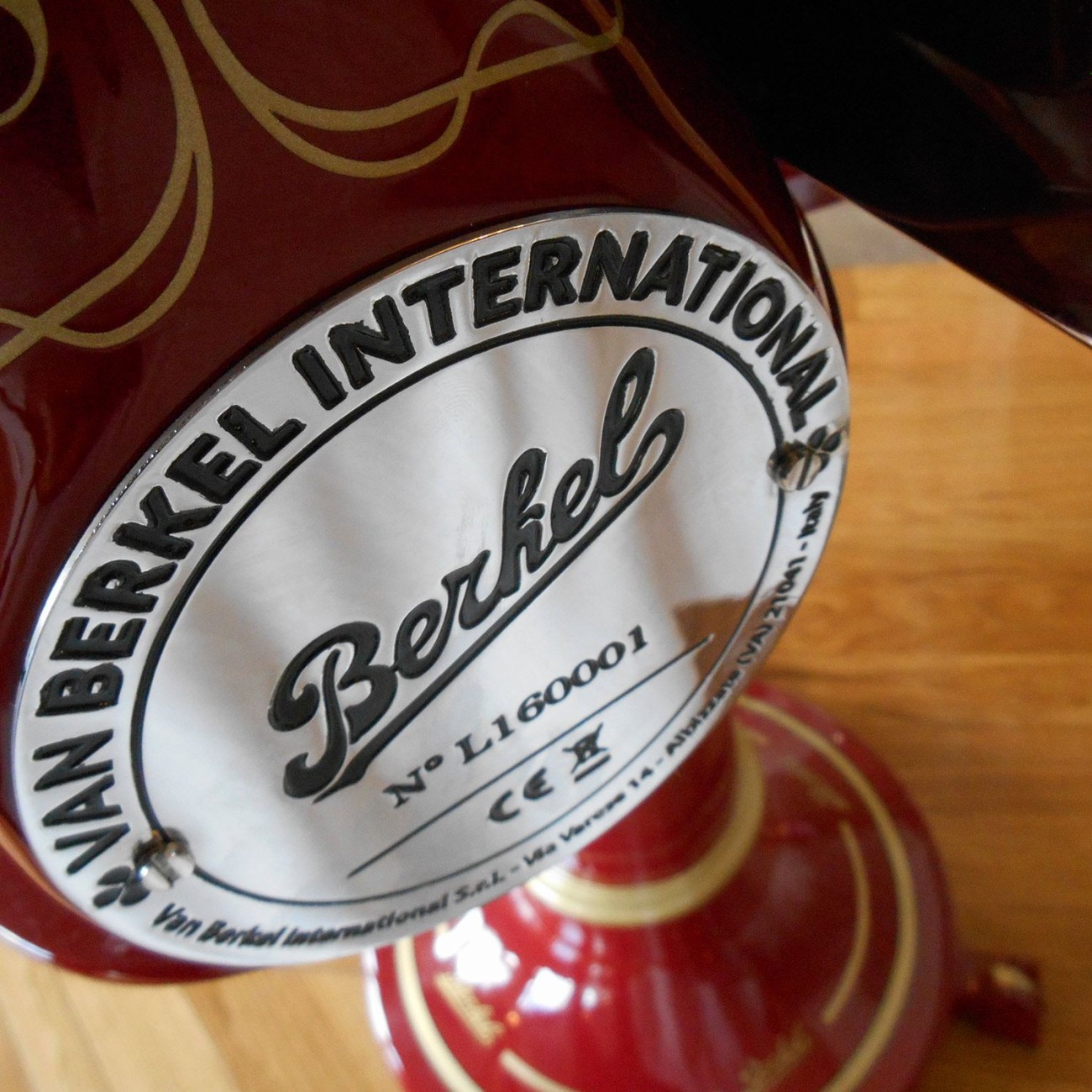 Berkel manual flywheel slicer L16 red
