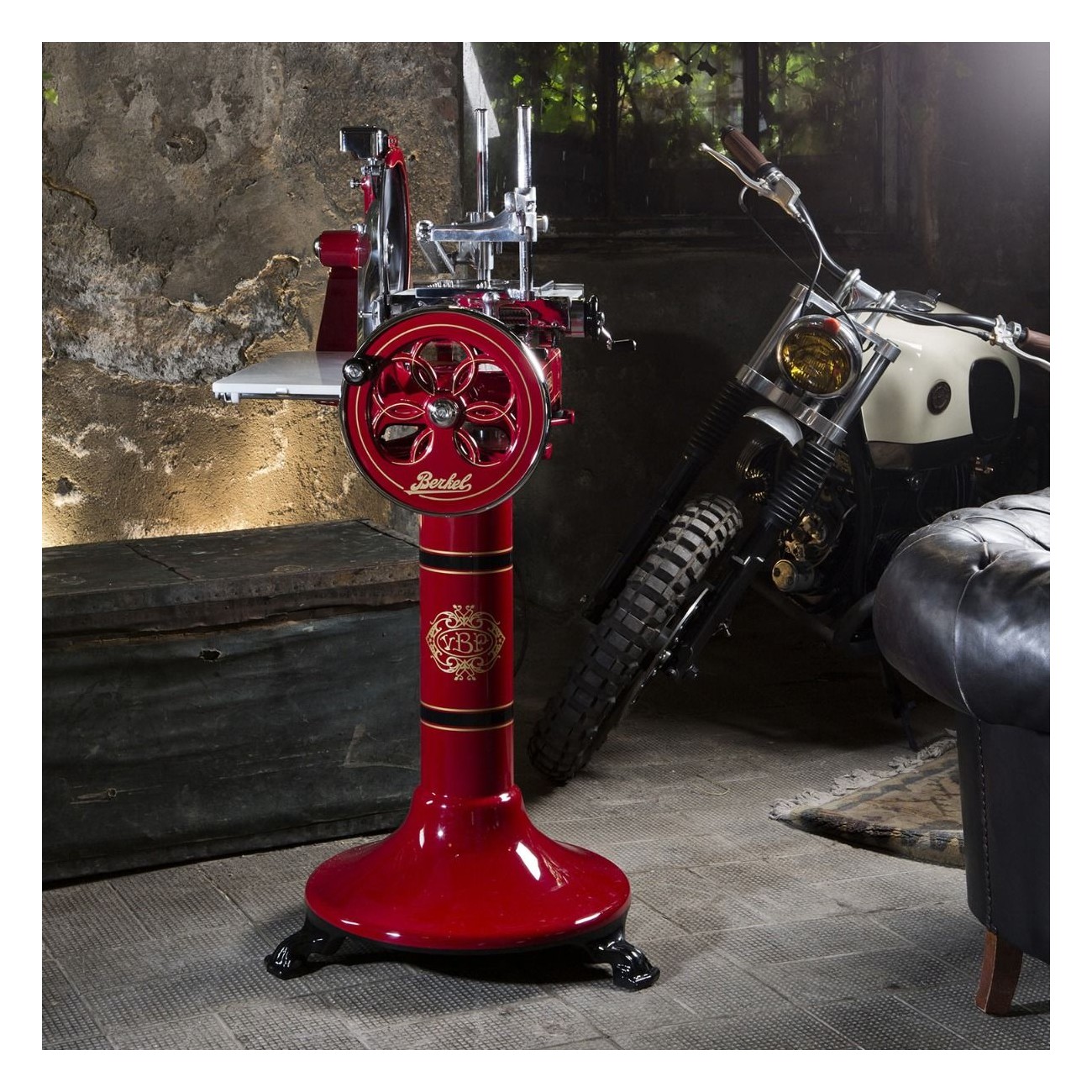 Red stand for manual flywheel slicer P15