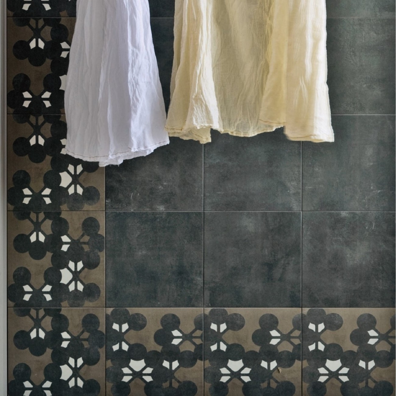 Mutina Azulej Flores Nero