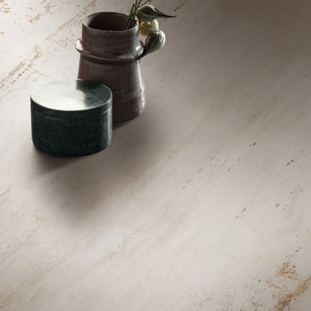 Flaviker Rebel White