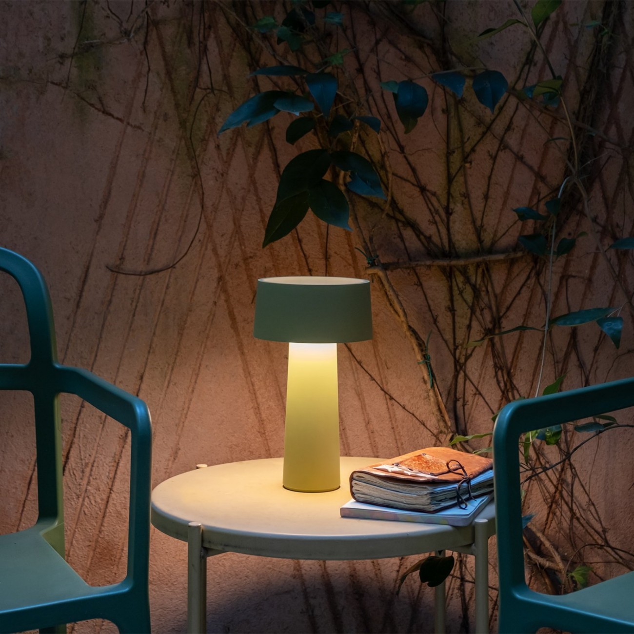 VESTA MUSH - Table lamp