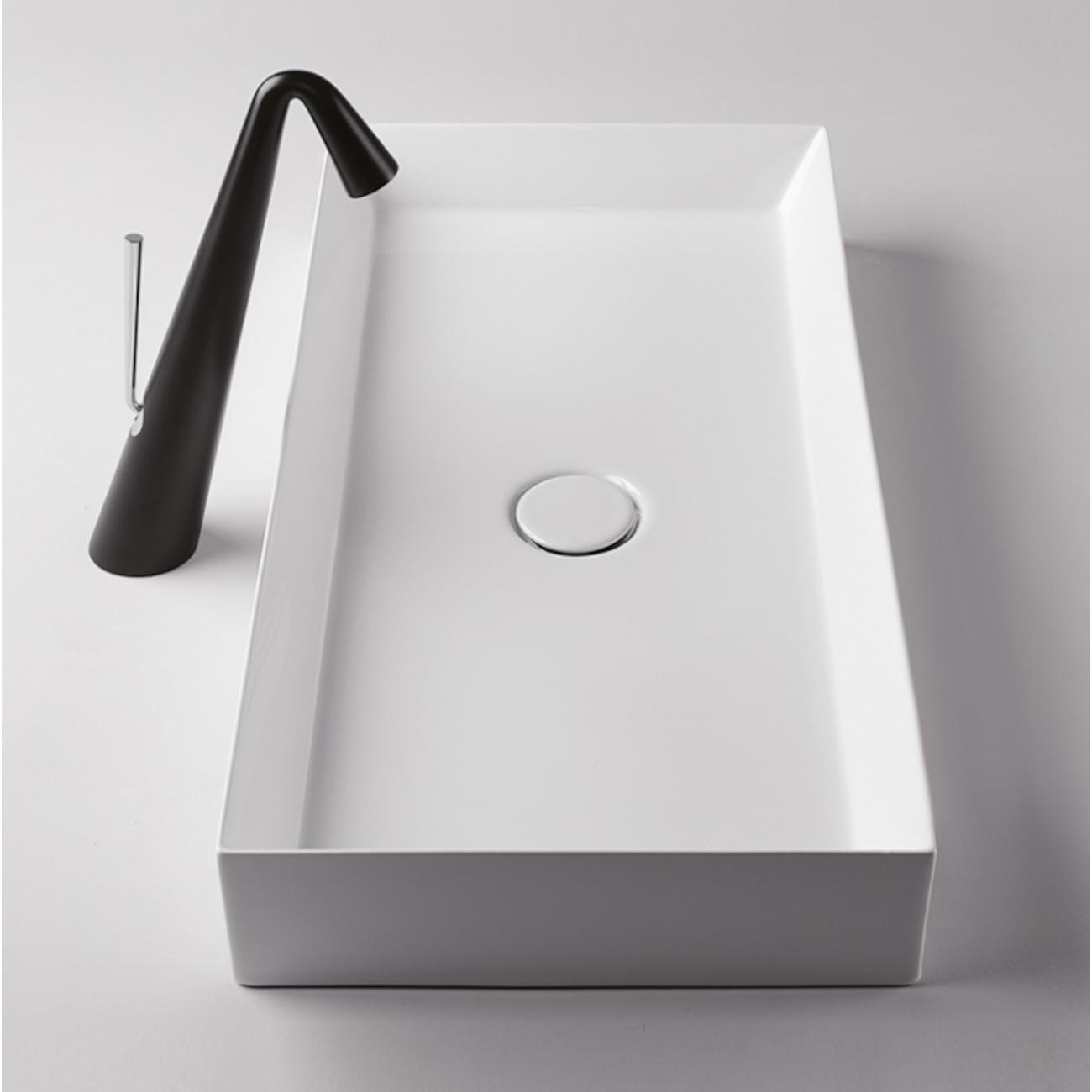 VALDAMA Track - Lavabo in ceramica da appoggio 70x35 h10