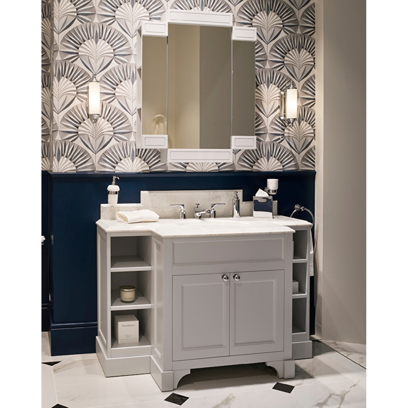 Devon&Devon Flair, Mobile toilet tray