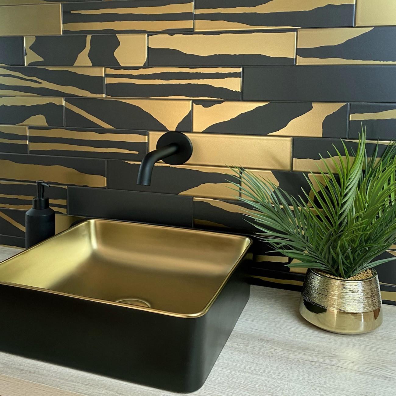 DUNE - Washbasin SAVANNAH Black and Gold 36.5x36.5x13