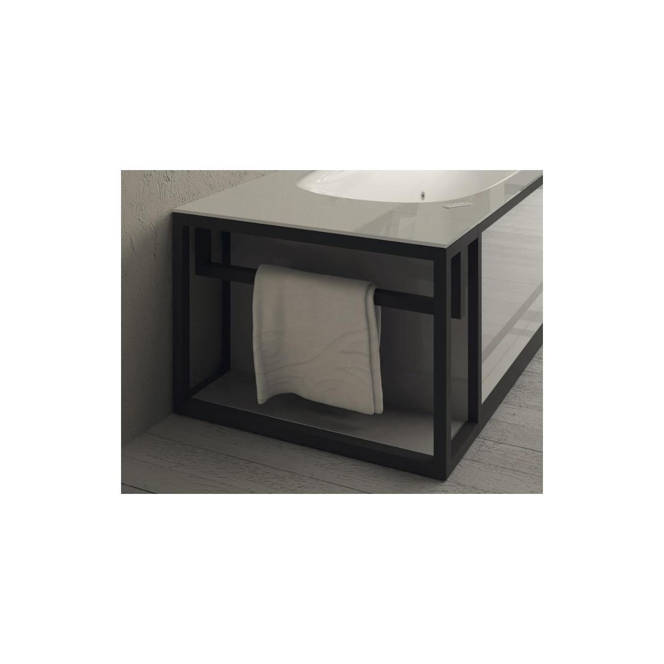 Glass 1989 Naked bathtub with visible frame and tempered glass top