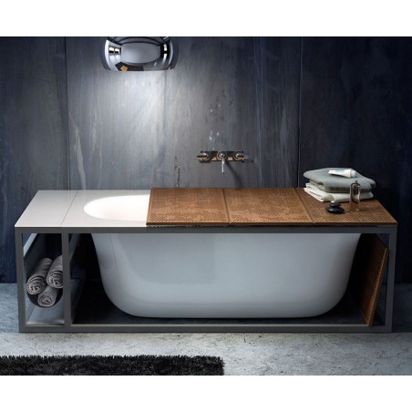 Glass 1989 Naked bathtub with visible frame and tempered glass top