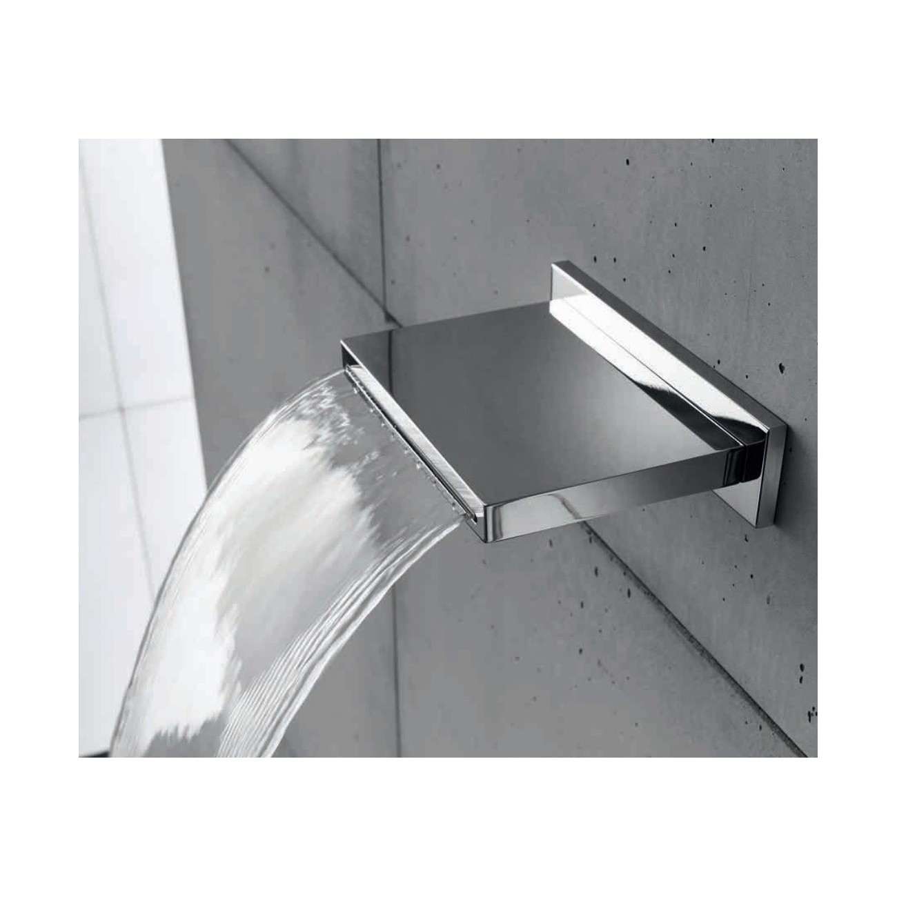 Gattoni Soffione a parete con getto a cascata in acciaio inox