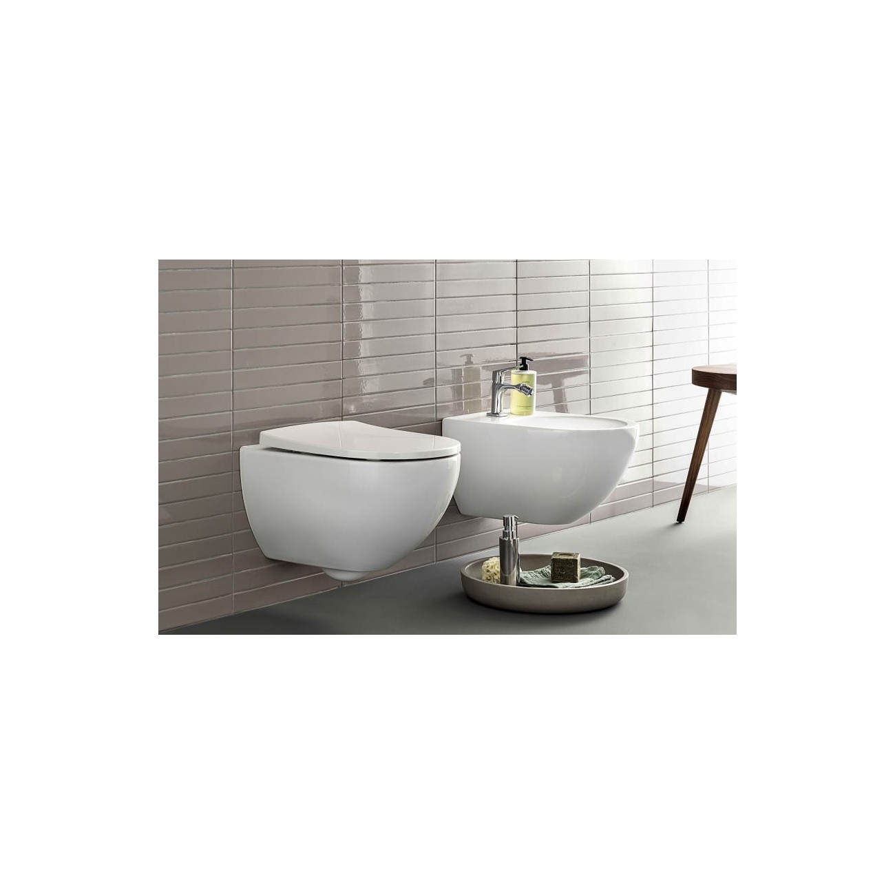 Geberit Acanto Set vaso sospeso a cacciata , fissaggio nascosto, Rimfree,con sedile del vaso