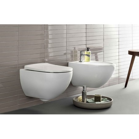 Set de WC suspendu à fond creux Geberit Acanto, caréné, Rimfree, avec abattant WC