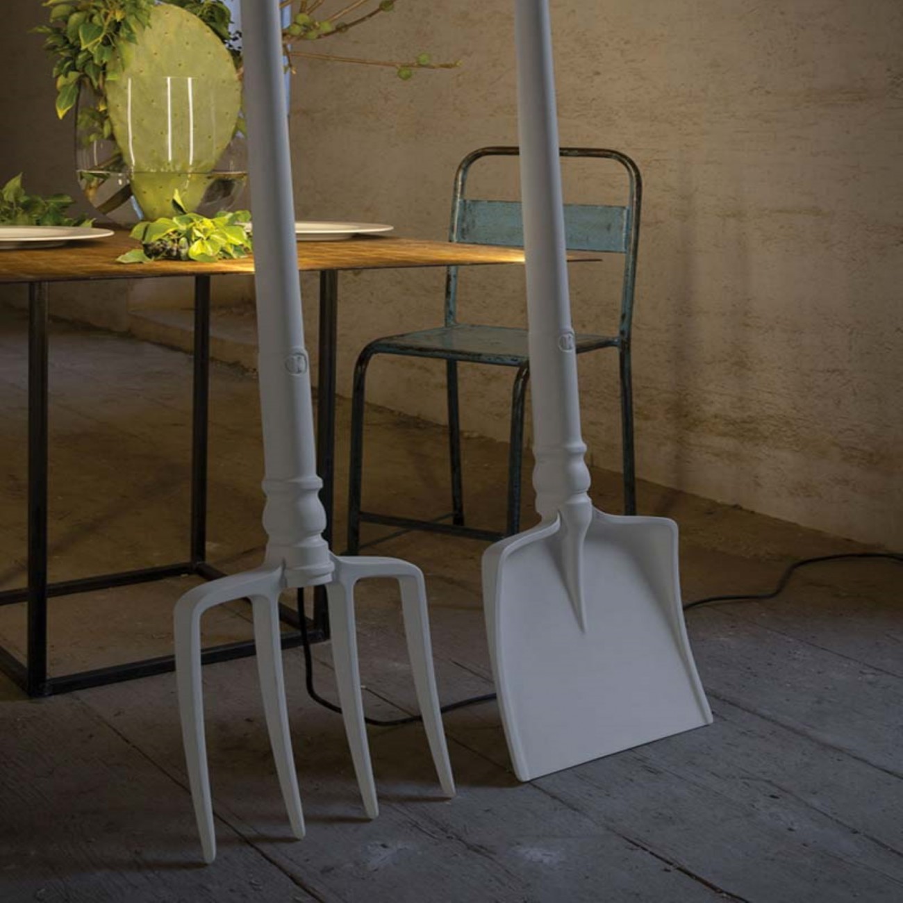 Karman Tobia  Lampada da terra